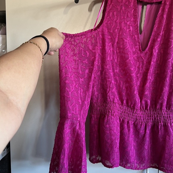 {NWT} $59 MACY’S WILLOW DRIVE cold shoulder long sleeve blouse - Picture 3 of 7